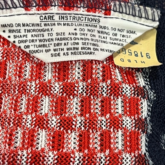 Vintage Patriotic Long Sleeve Button-Up Top
Size 14 - Picture 9 of 12